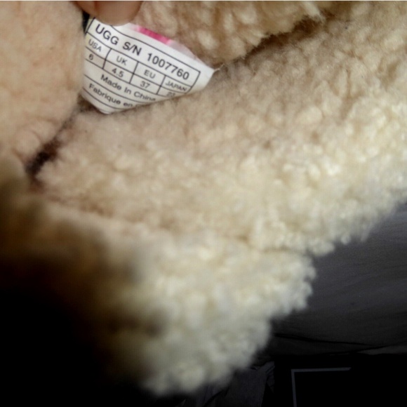 FINAL SALE 🎈UGG Akadia Black Leather Shearling Boots Size 6 NEW NO BOX * - Picture 15 of 16